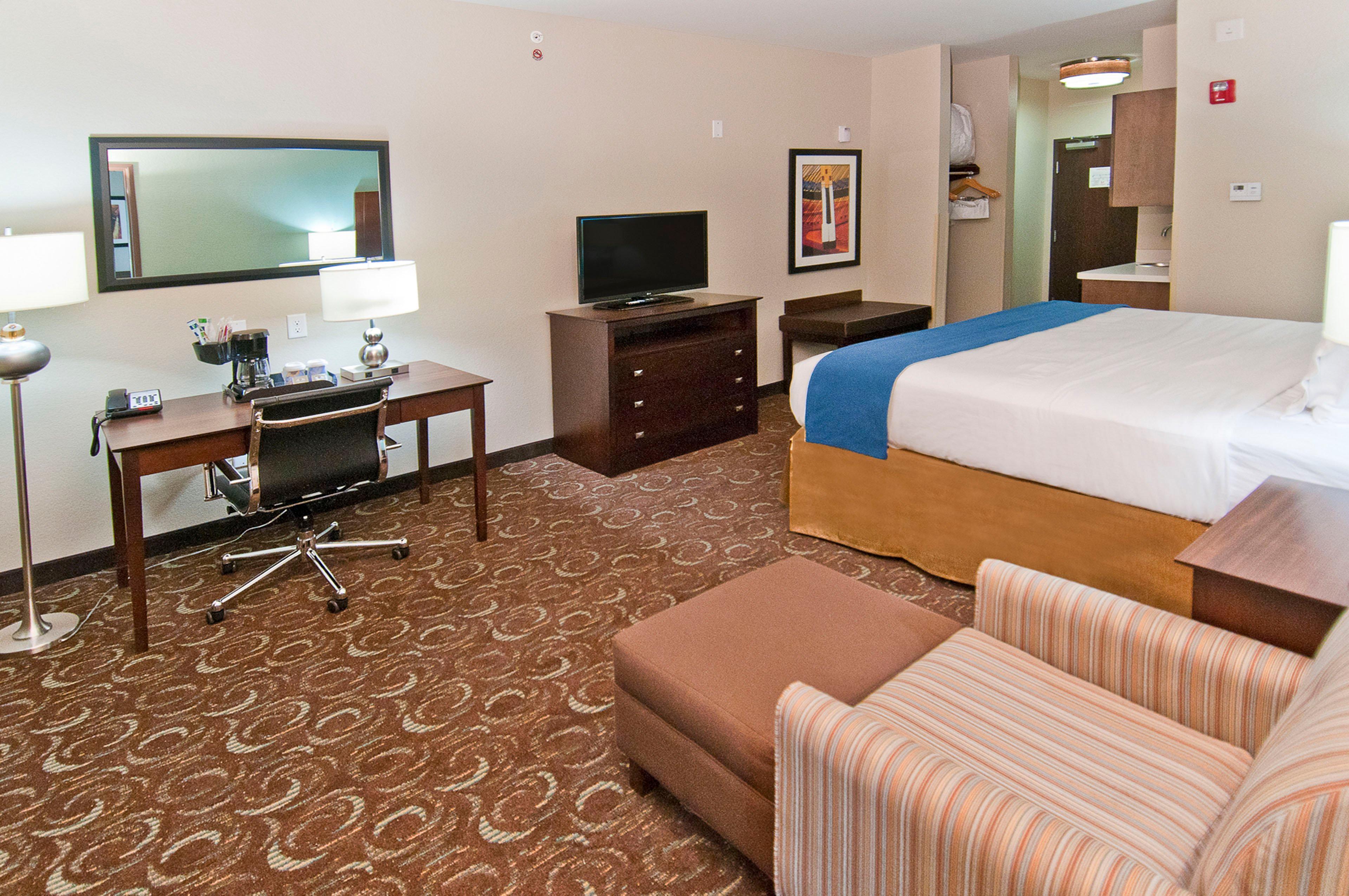 Holiday Inn Express & Suites San Antonio Frost Bank Center By Ihg Bagian luar foto
