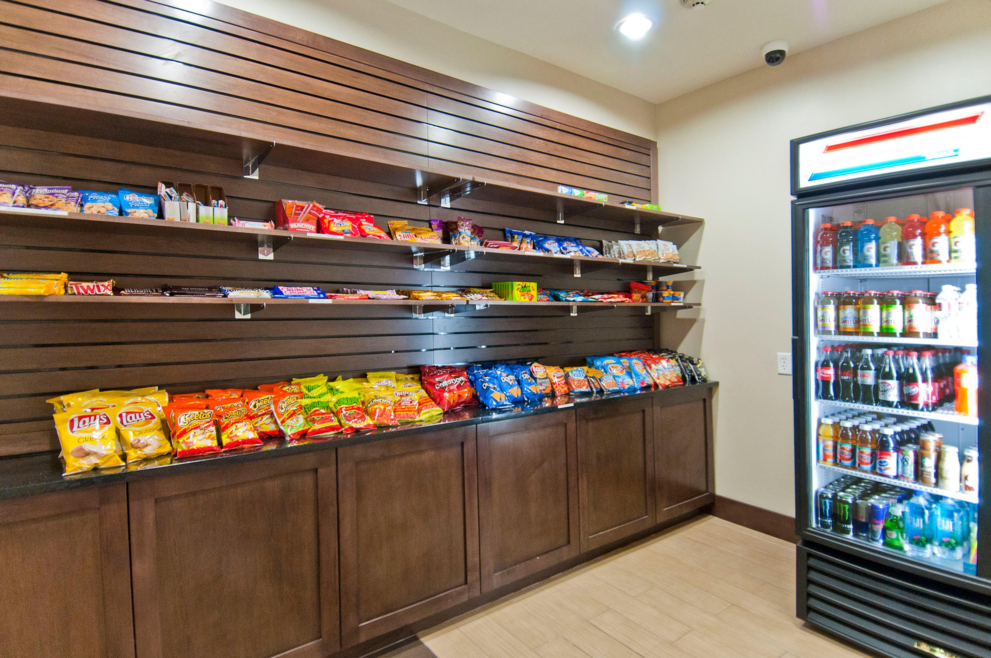 Holiday Inn Express & Suites San Antonio Frost Bank Center By Ihg Bagian luar foto
