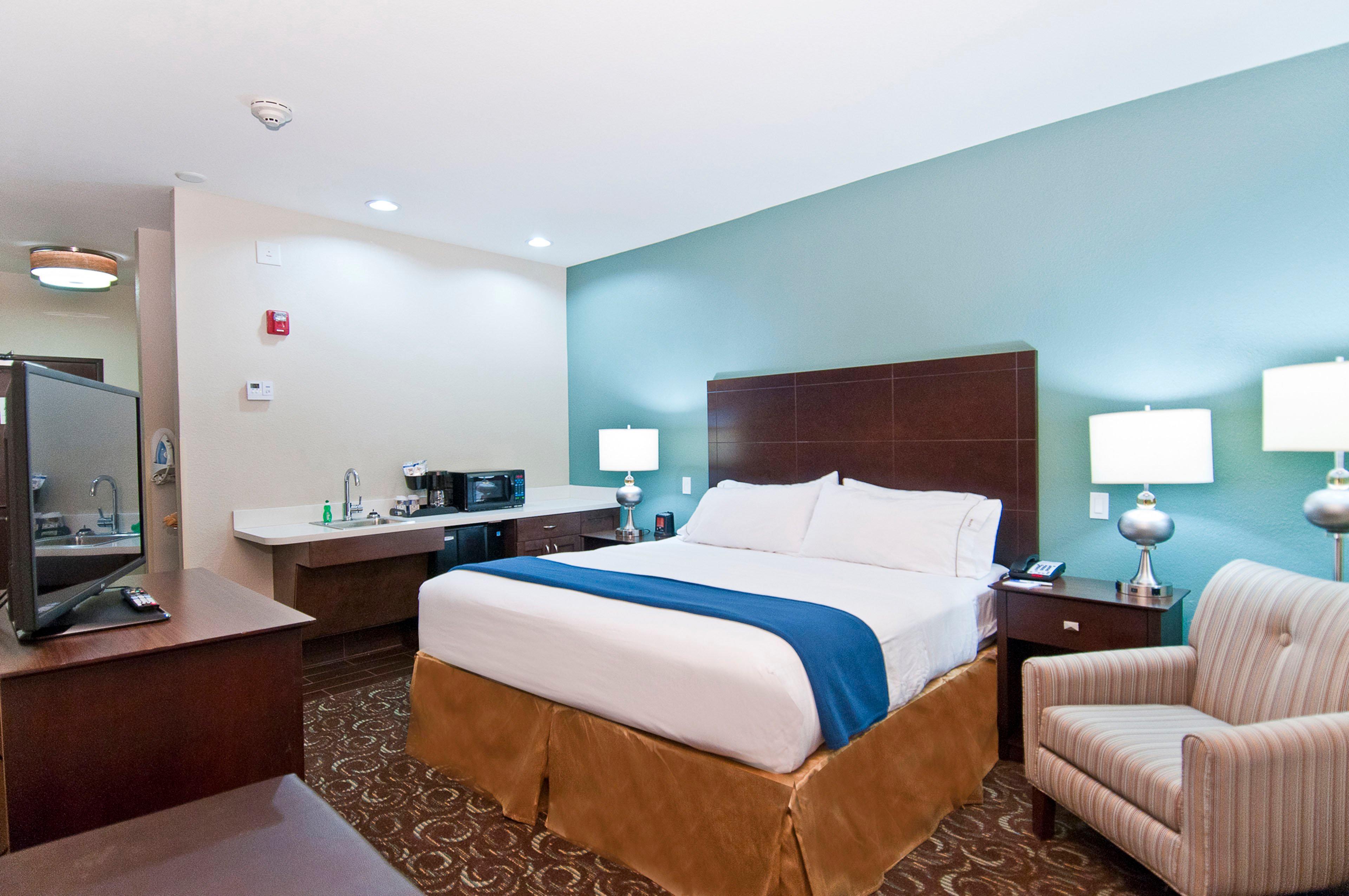 Holiday Inn Express & Suites San Antonio Frost Bank Center By Ihg Bagian luar foto