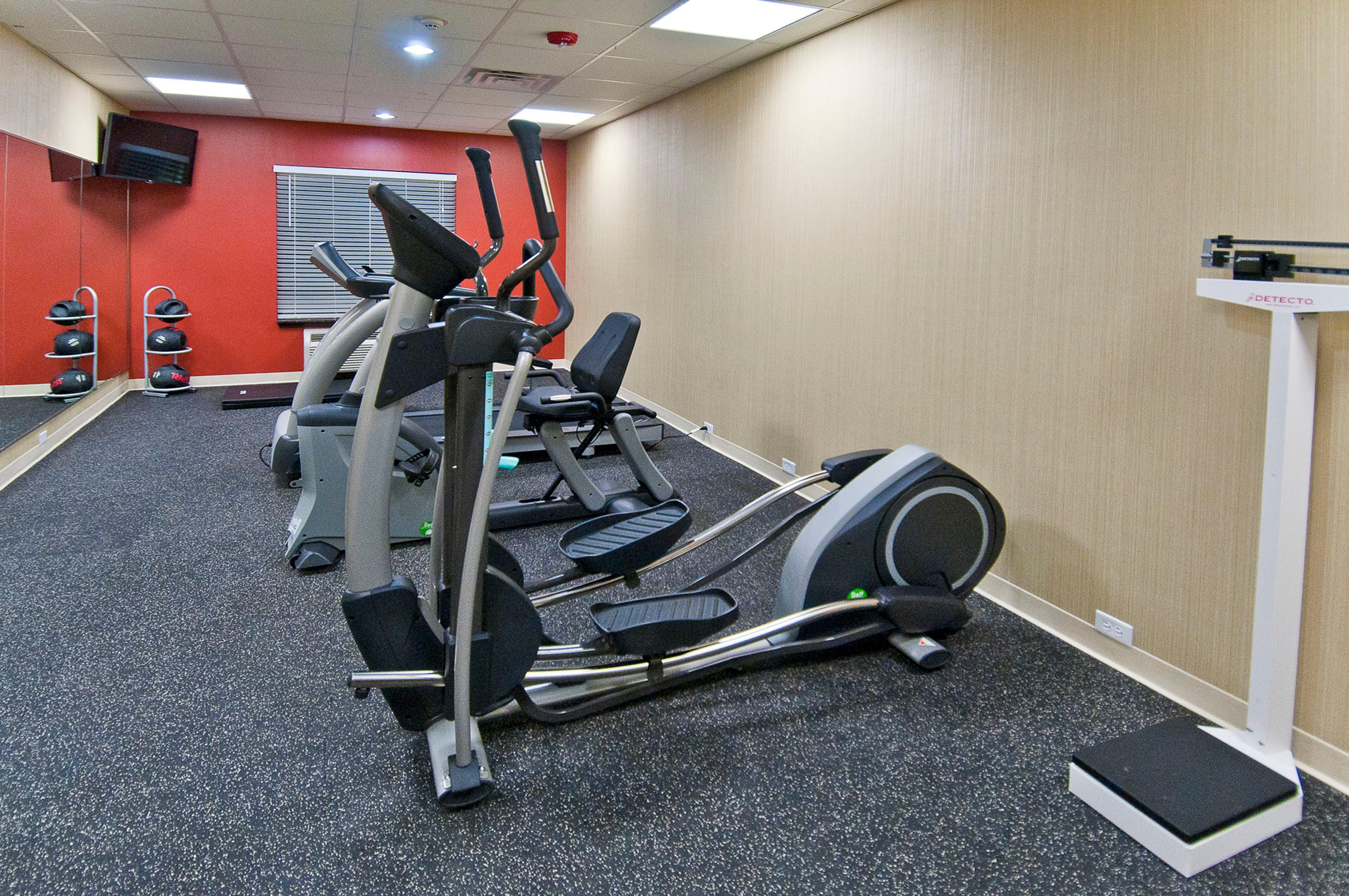 Holiday Inn Express & Suites San Antonio Frost Bank Center By Ihg Bagian luar foto