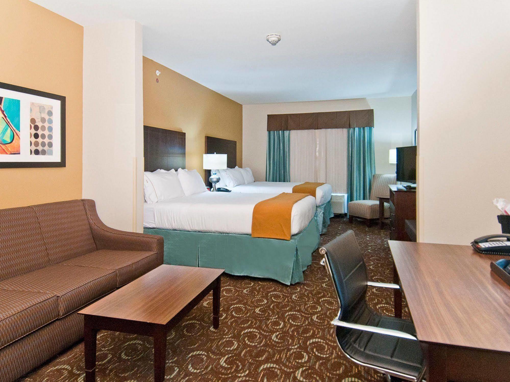 Holiday Inn Express & Suites San Antonio Frost Bank Center By Ihg Bagian luar foto